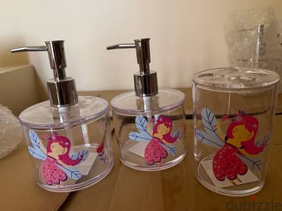 Kitchen tools each 1 OMR