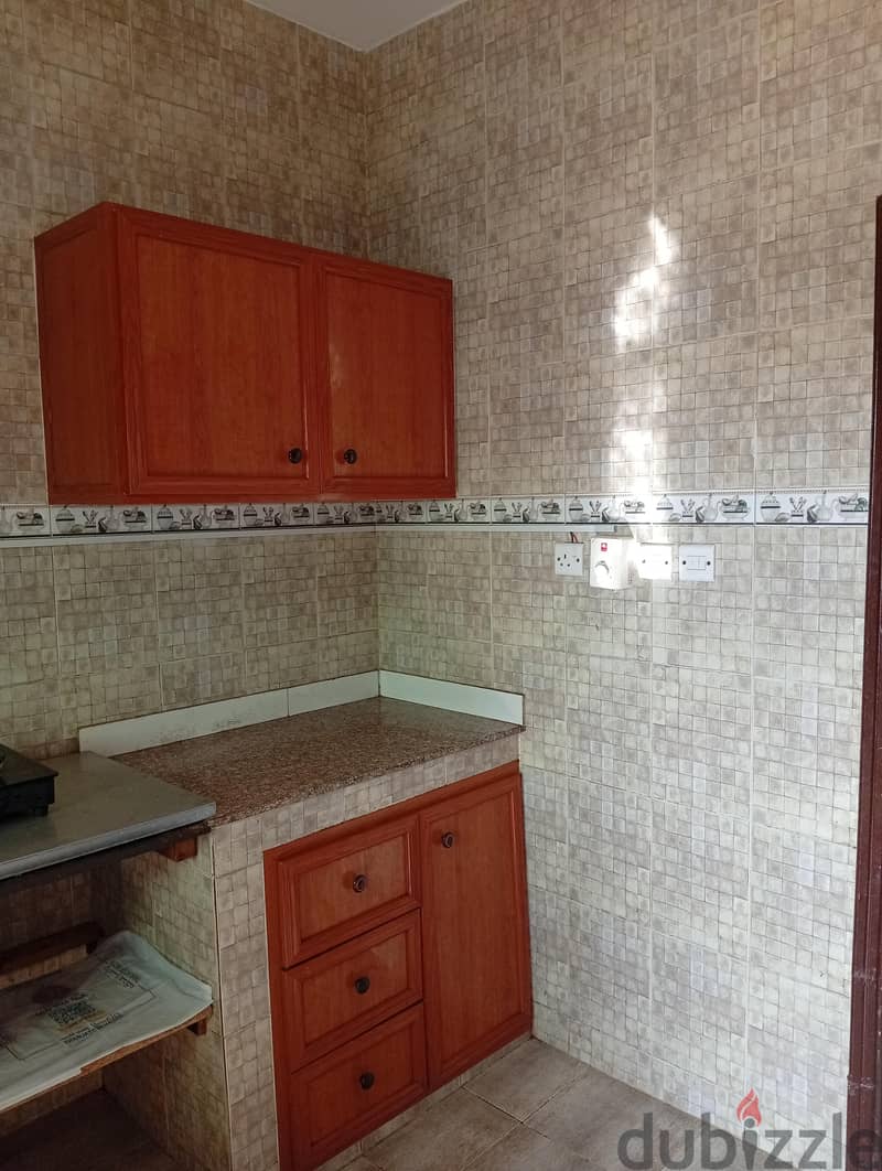 Furnished room in Ghubrah (Executive bachelor) 5