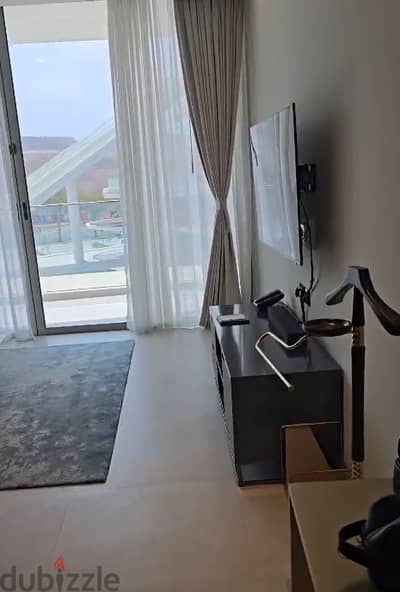 Ready Luxury Apartment in Muscat Hills شقة فاخرة بغرفة وصالة جاهزة بمسقط هیلز