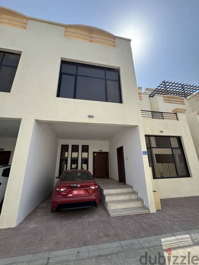  Spacious 5+1 Bedroom Villa for Rent in Al Khoud 4