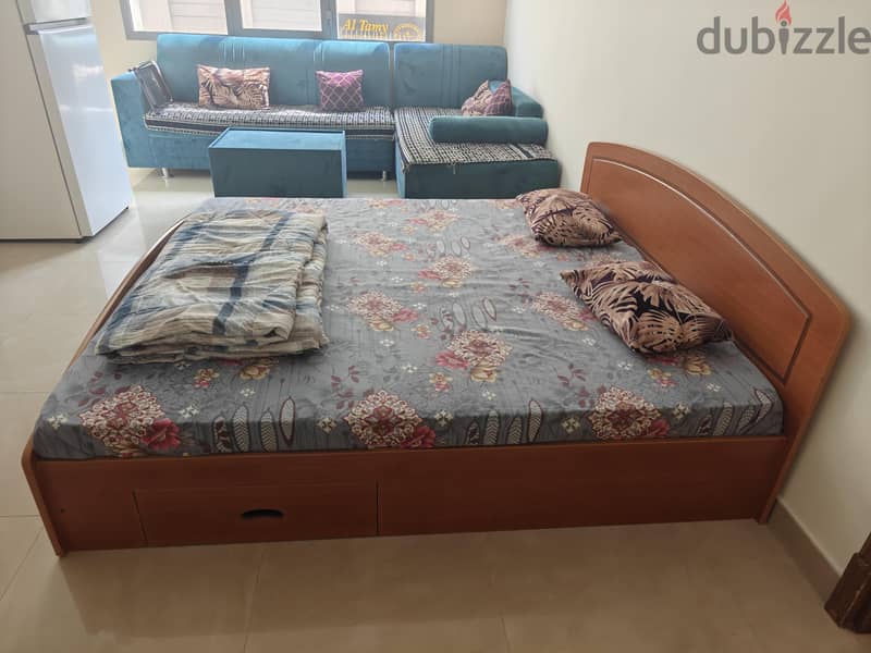 King sized Bed for sale 1