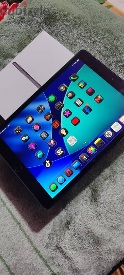Apple - iPhone Ipad 8 Generation