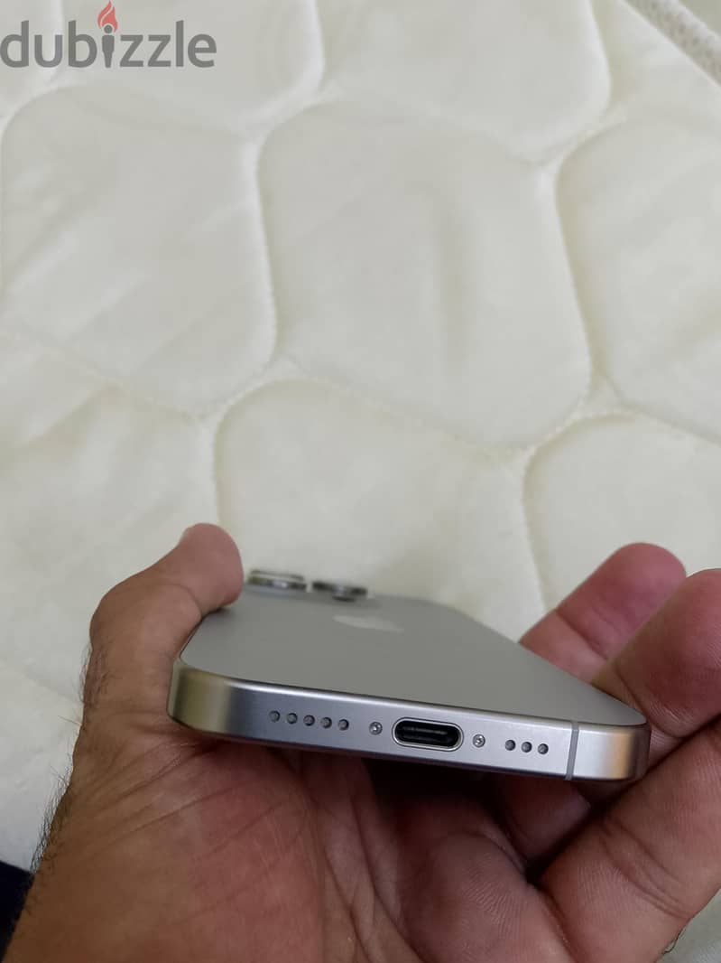 Apple - iPhone 15 Pro 3