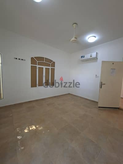 Studio for rent in azaiba ستوديو للايجار في عذيبه