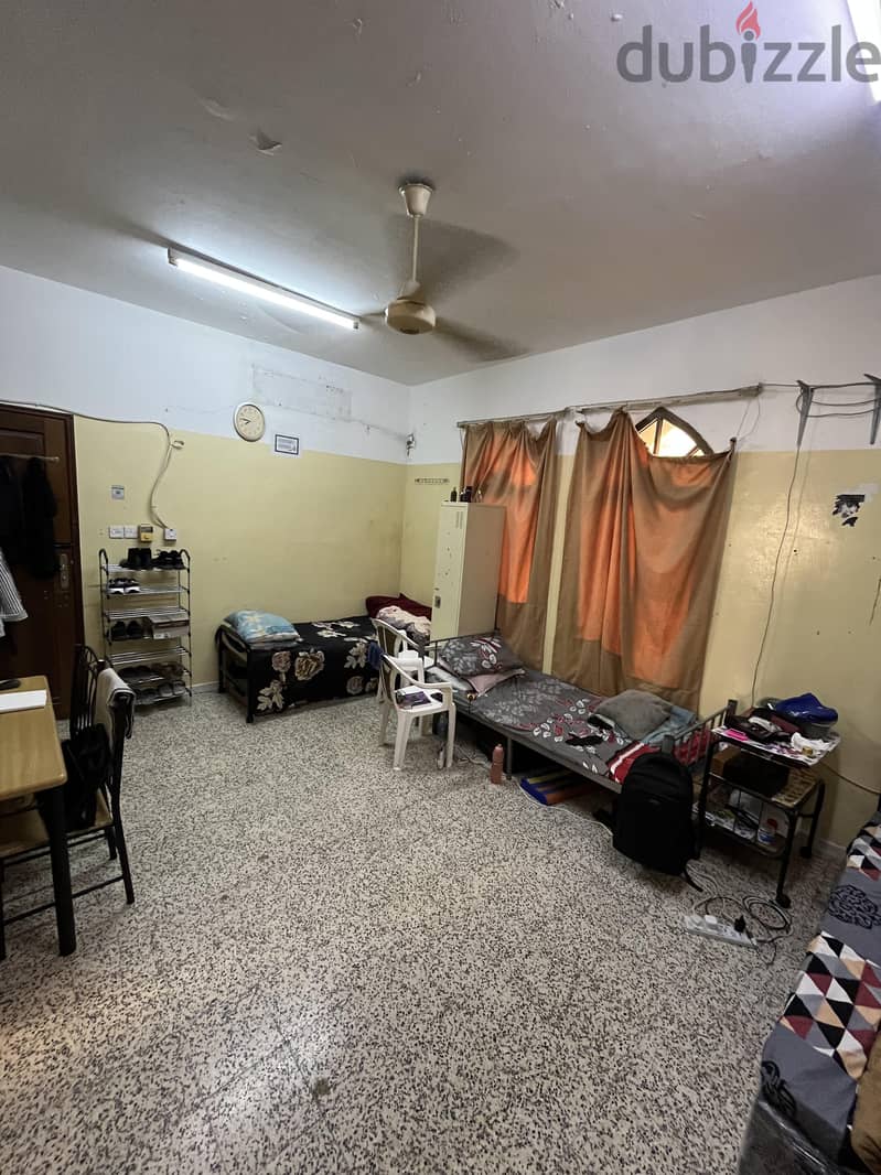 Sharing bedspace available 1
