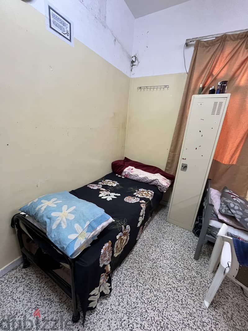 Sharing bedspace available 2