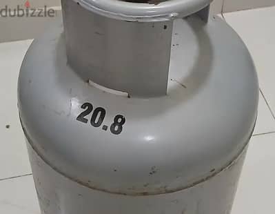Gas cylinder with Full Gas for Sale in Qurum