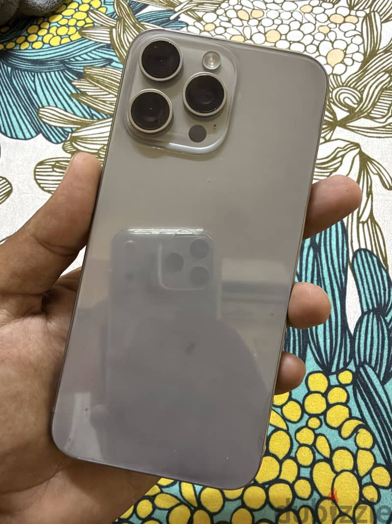 Apple - iPhone 15 Pro Max 3