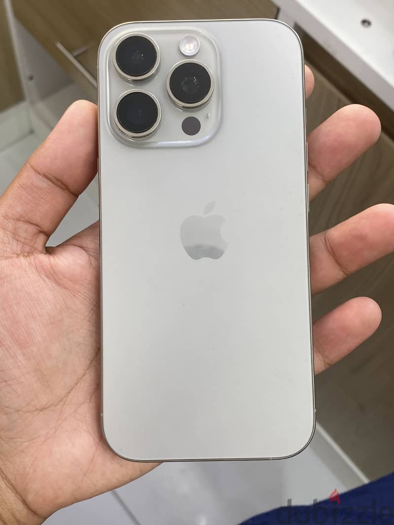 Apple - iPhone 16 Pro BRAND NEW CONDITION 4