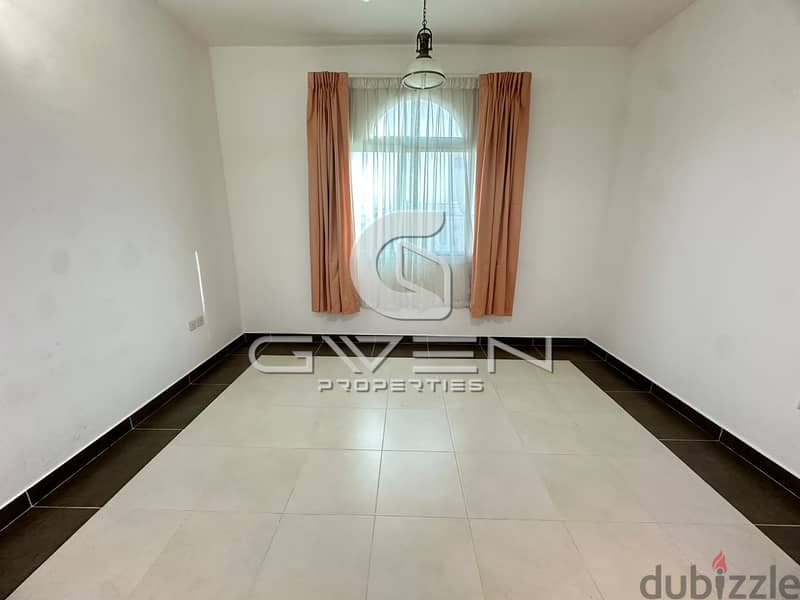 UXURIOUS 5-BEDROOM VILLA FOR RENT 7