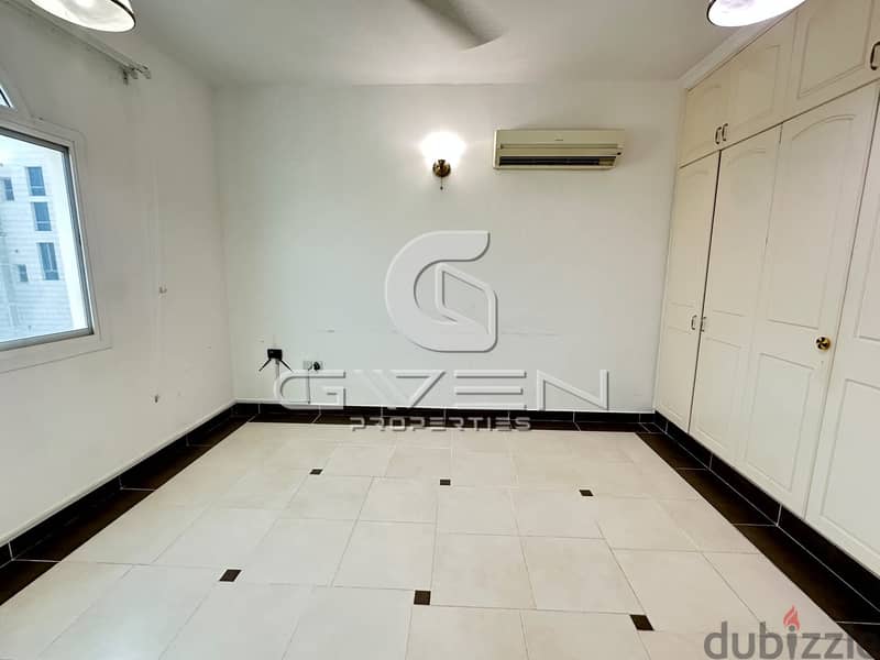 UXURIOUS 5-BEDROOM VILLA FOR RENT 10