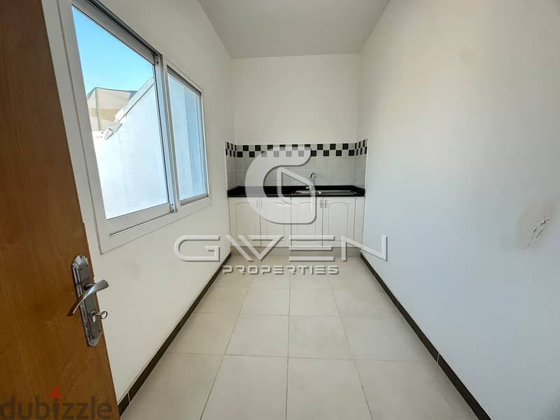UXURIOUS 5-BEDROOM VILLA FOR RENT 19