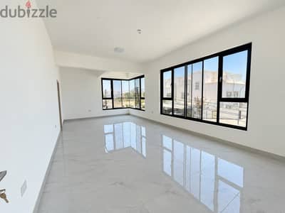 Luxurious Villa for Rent in Al Mawaleh South