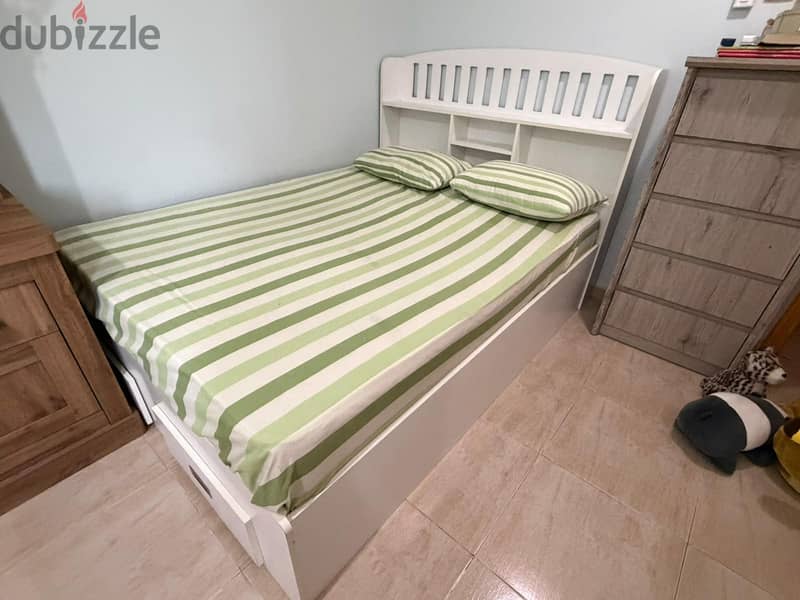 Kids Bed queen size double bed 1