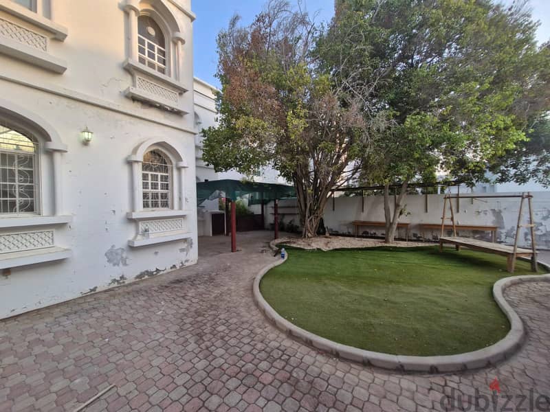 Prestigious 6-bedroom standalone 12