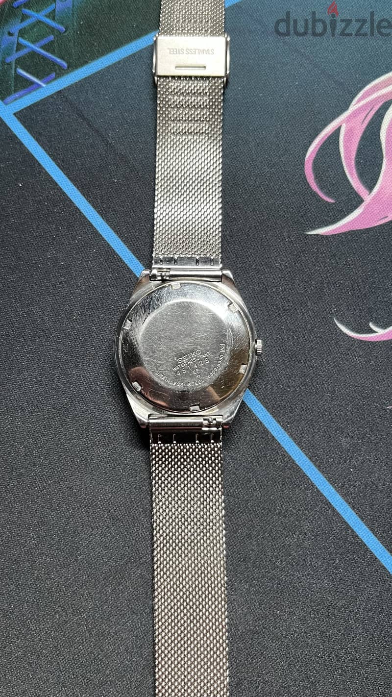 Vintage Seiko 5 Automatic (Champagne Dial) 3