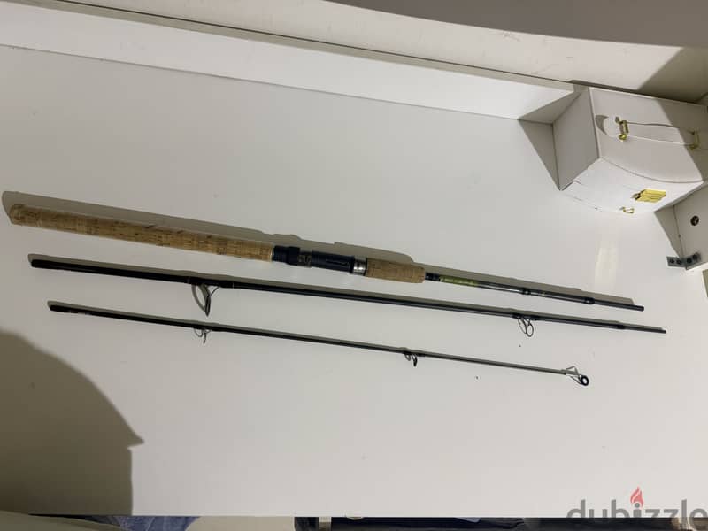 Shakespeare Sigma 8ft Spinning Fishing Rod – 3 Piece with Bag 2