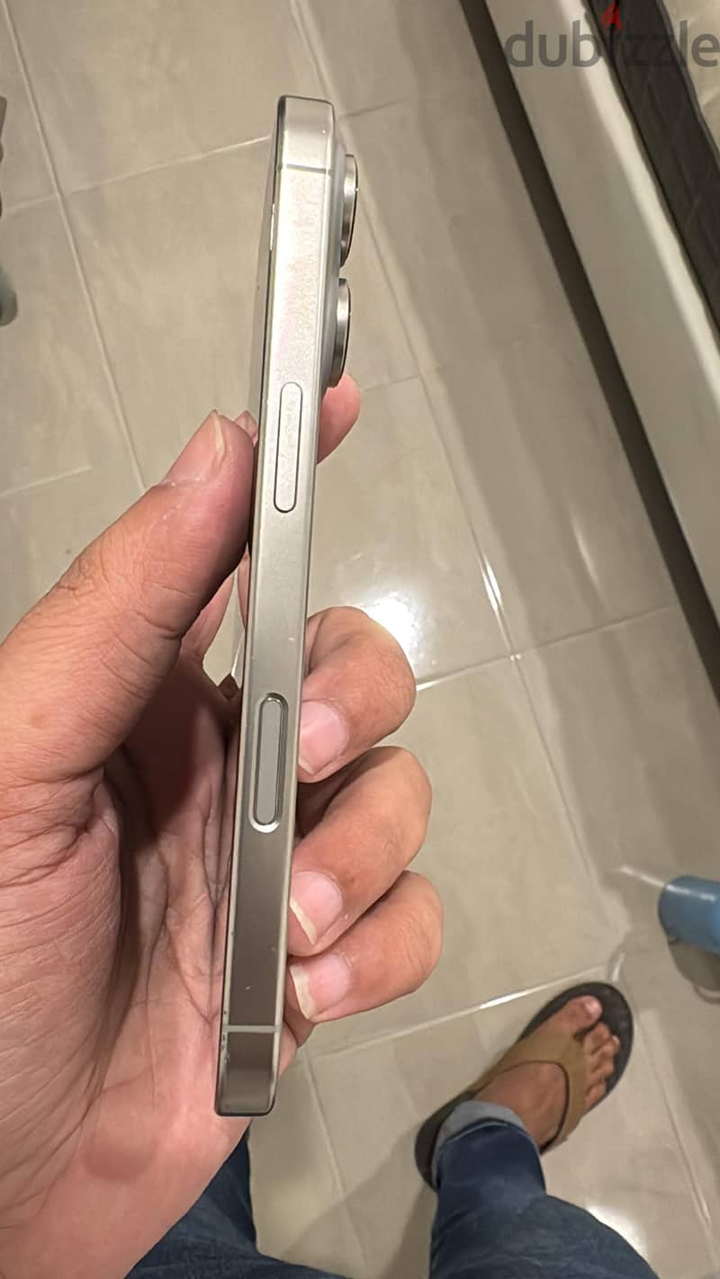 Apple - iPhone 16 Pro 2