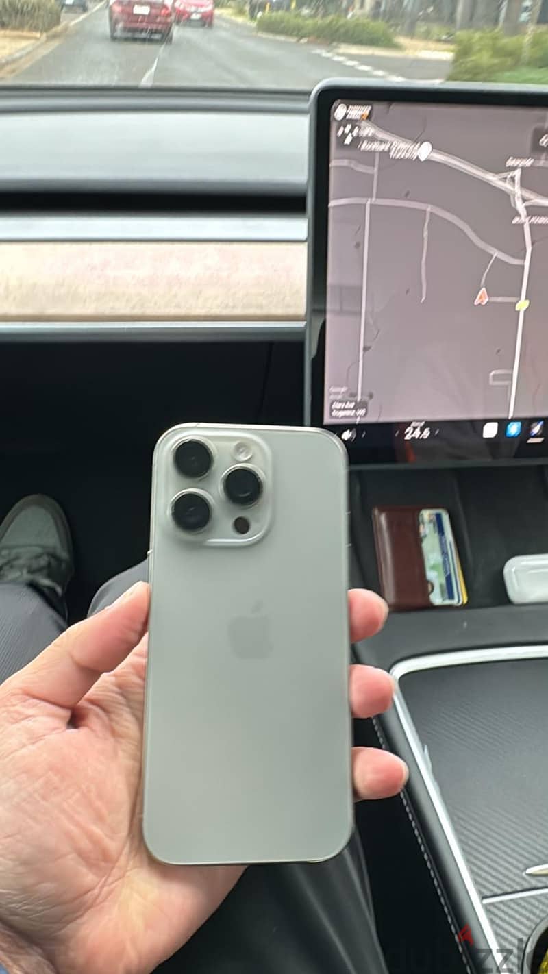 Apple - iPhone 16 Pro 6
