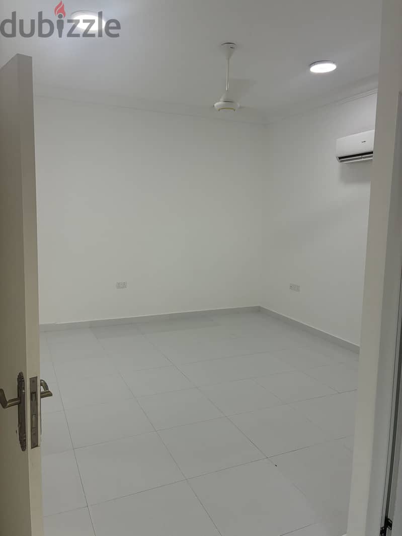 Beautiful flat in Al Seeb 5