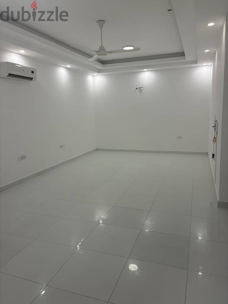 Beautiful flat in Al Seeb 9