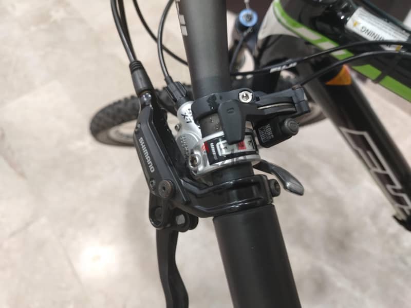 Fuji Mountain Bike(Large Fram)-Excellent condition and ready ti ride 1