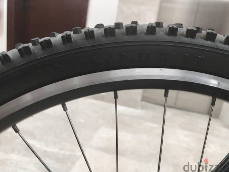 Fuji Mountain Bike(Large Fram)-Excellent condition and ready ti ride 11