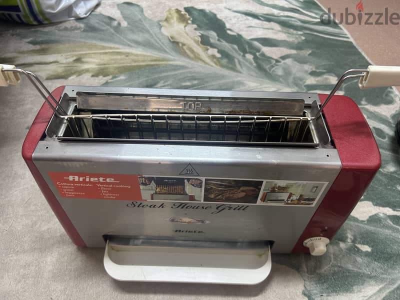 Ariete Brand Grill - knife holder free 3