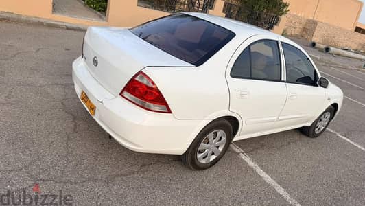 Nissan Sunny 2011