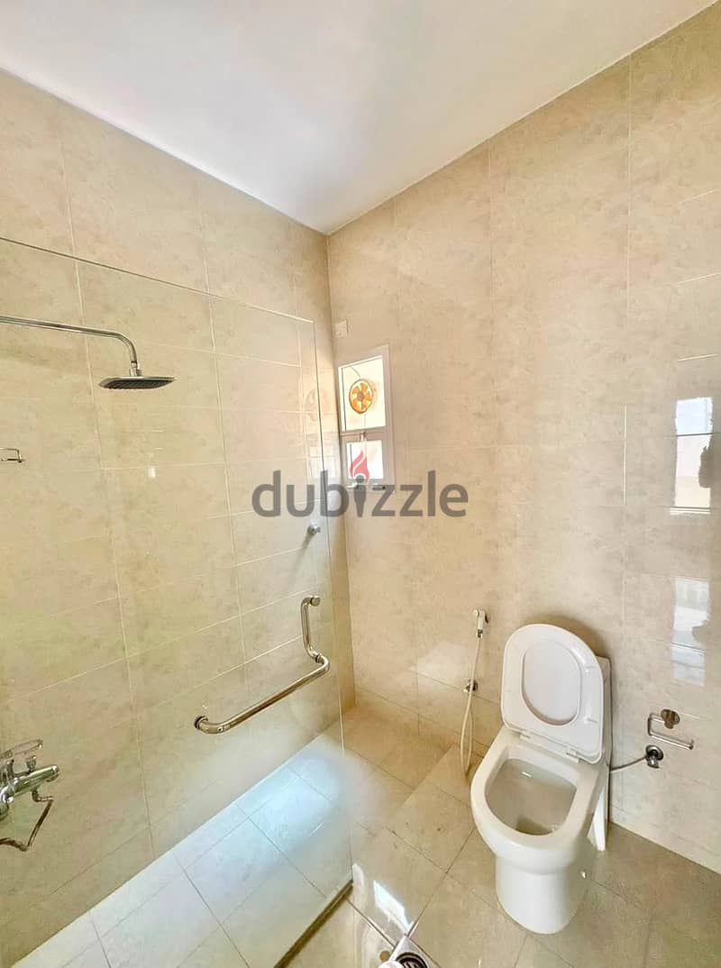 Spacious Villa for Rent – Al Mawaleh North 10