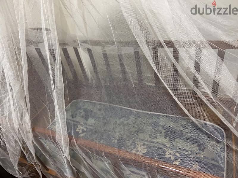 baby bed good condition 1