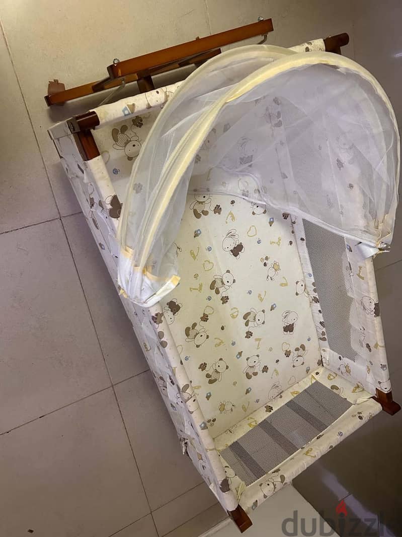 baby bed good condition 5