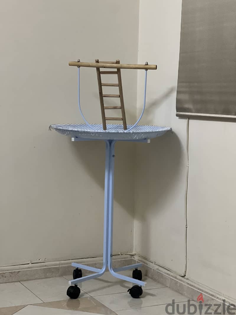 Bird stand 2