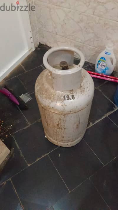 GAS CYLINDER