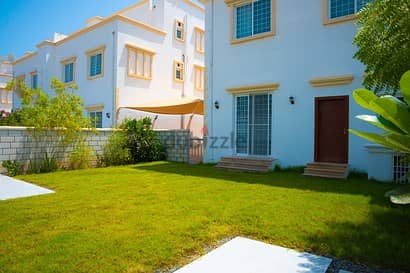Stunning Villa in secluded compound - Santorini Vibes! 1