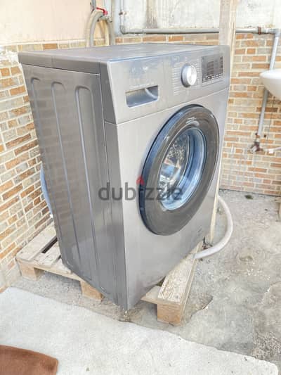 Hisense automatic washing machine 7kg.