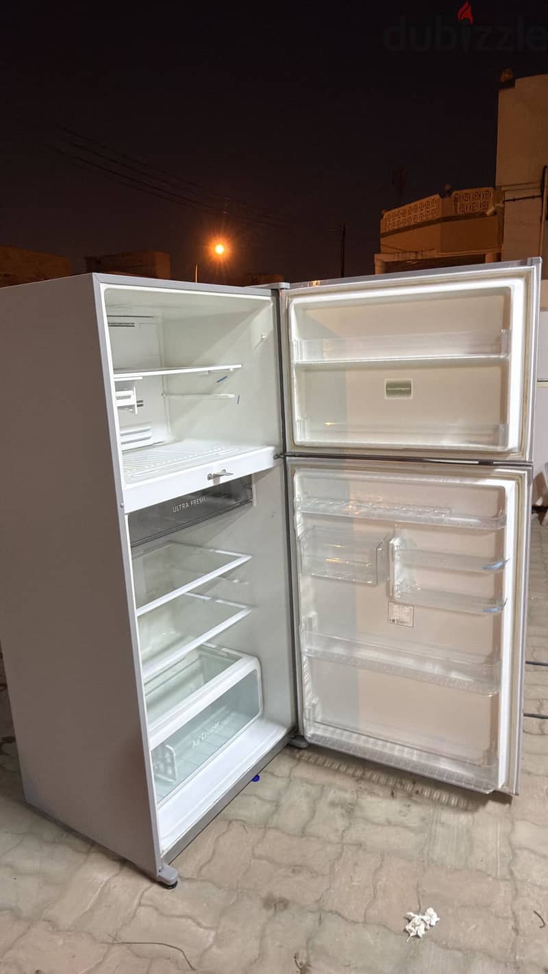 toshiba refrigerator big size like new 2