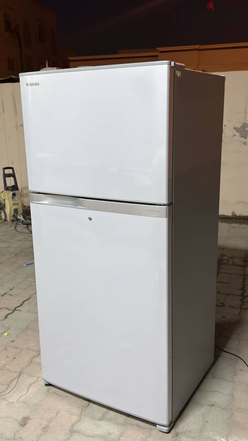 toshiba refrigerator big size like new 3