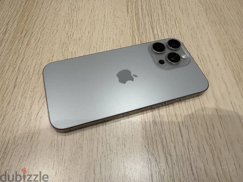 iPhone 16 Pro Max 256GB (Omantel) 1
