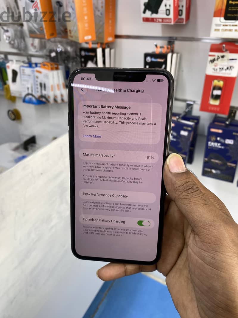 Apple - iPhone 11 Pro Max 7