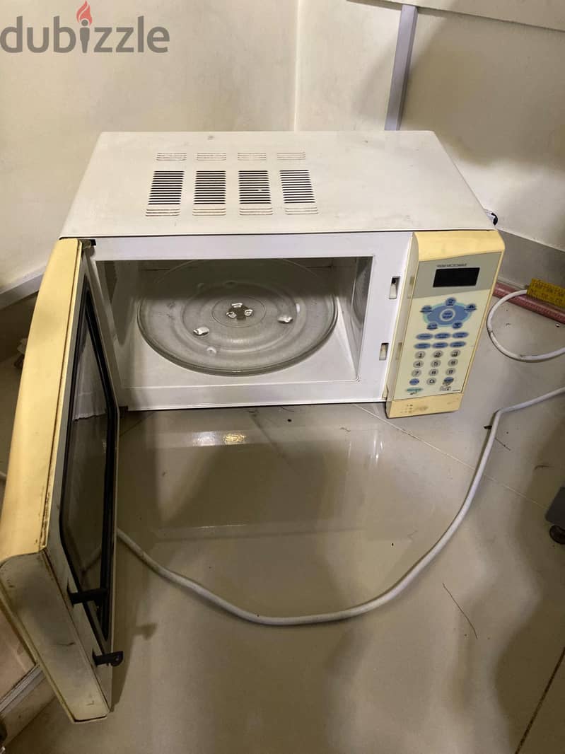 Sanyo Microwave 2