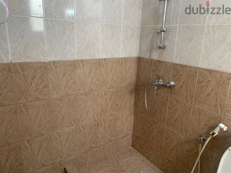 Spacious 2 Bhk flat for rent at Ruwi Rex road 3