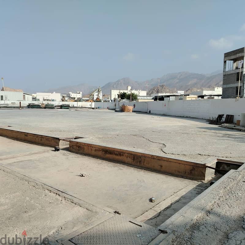 Industrial Yard for Rent in Oman – Spacious Open Storage Area 17