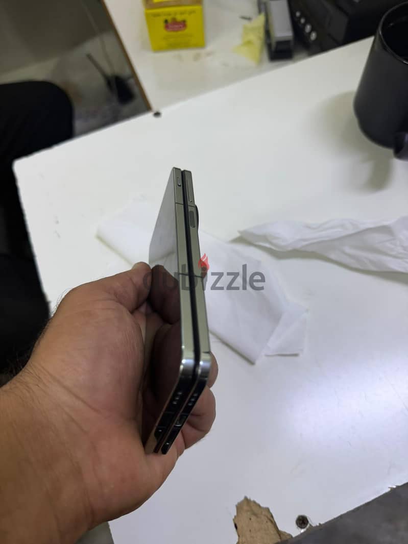 OnePlus Open 5G (16GB/512GB) Emerald Dusk - Neat & Clean with Box 8