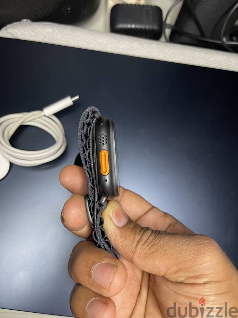 Apple Watch ultra 3 black titanium 3