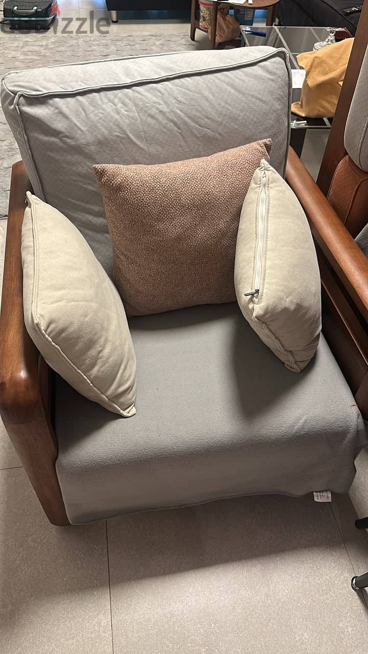 SOFA WITH WOODEN BASE OMR 60 2