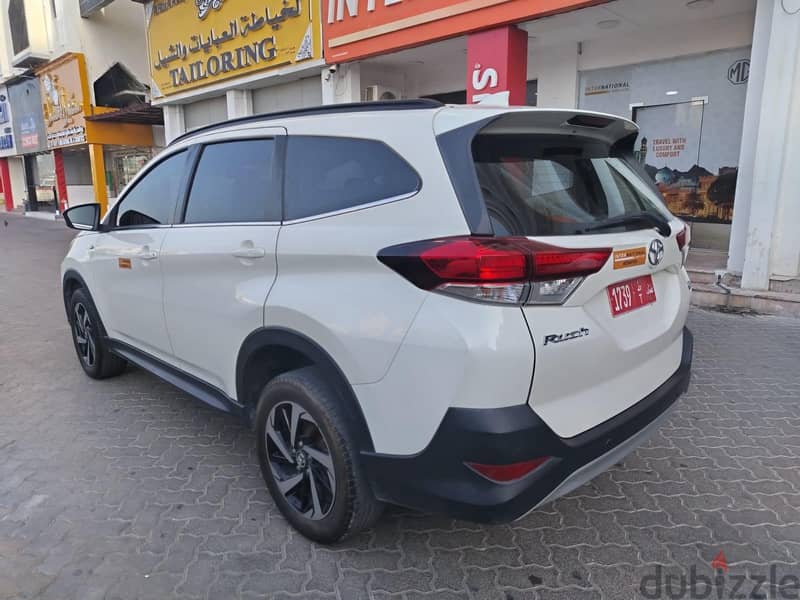 Toyota rush 7 seats available for rent 2