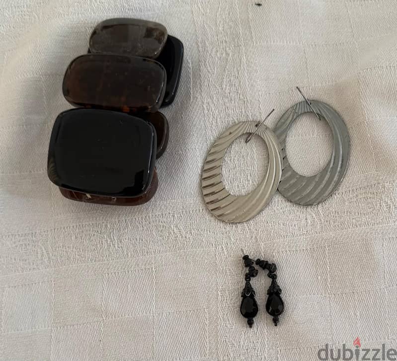costume jewellery accessories, belt and bag 2