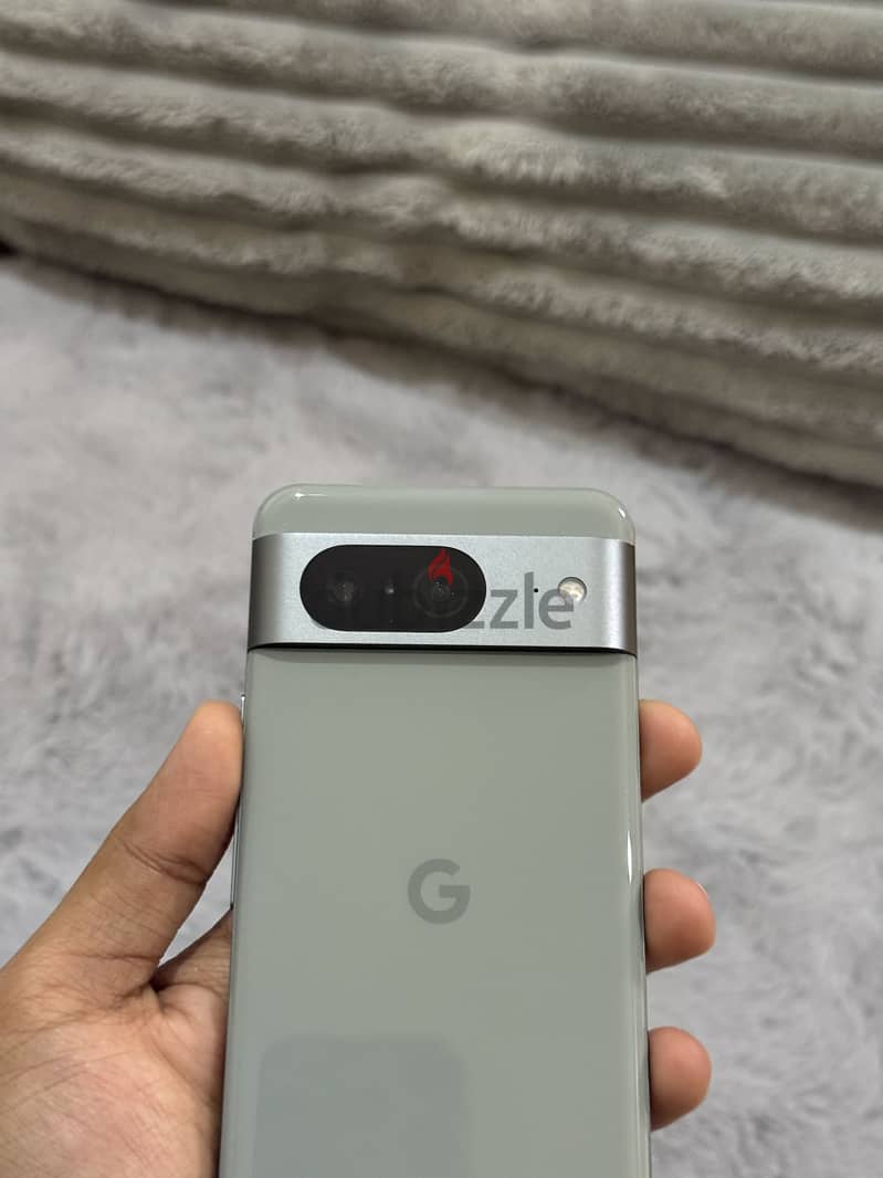 Google Pixel 8 like new condition. For sale or Exchange 2