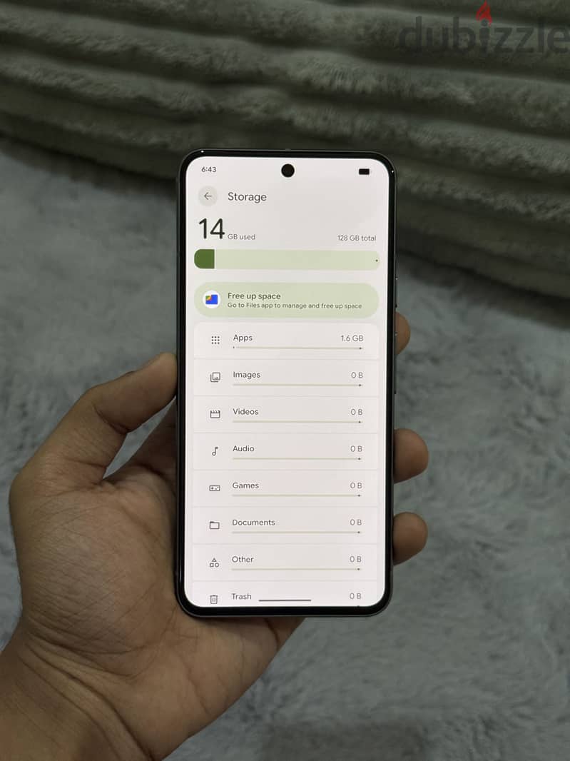 Google Pixel 8 like new condition. For sale or Exchange 8